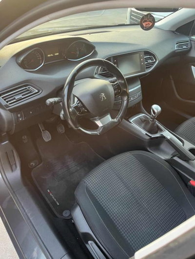 Peugeot 308 SW BlueHDi 130 S&S Business (7)