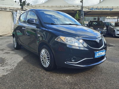 Lancia Ypsilon 1.2 69 CV 5 porte Silver usata