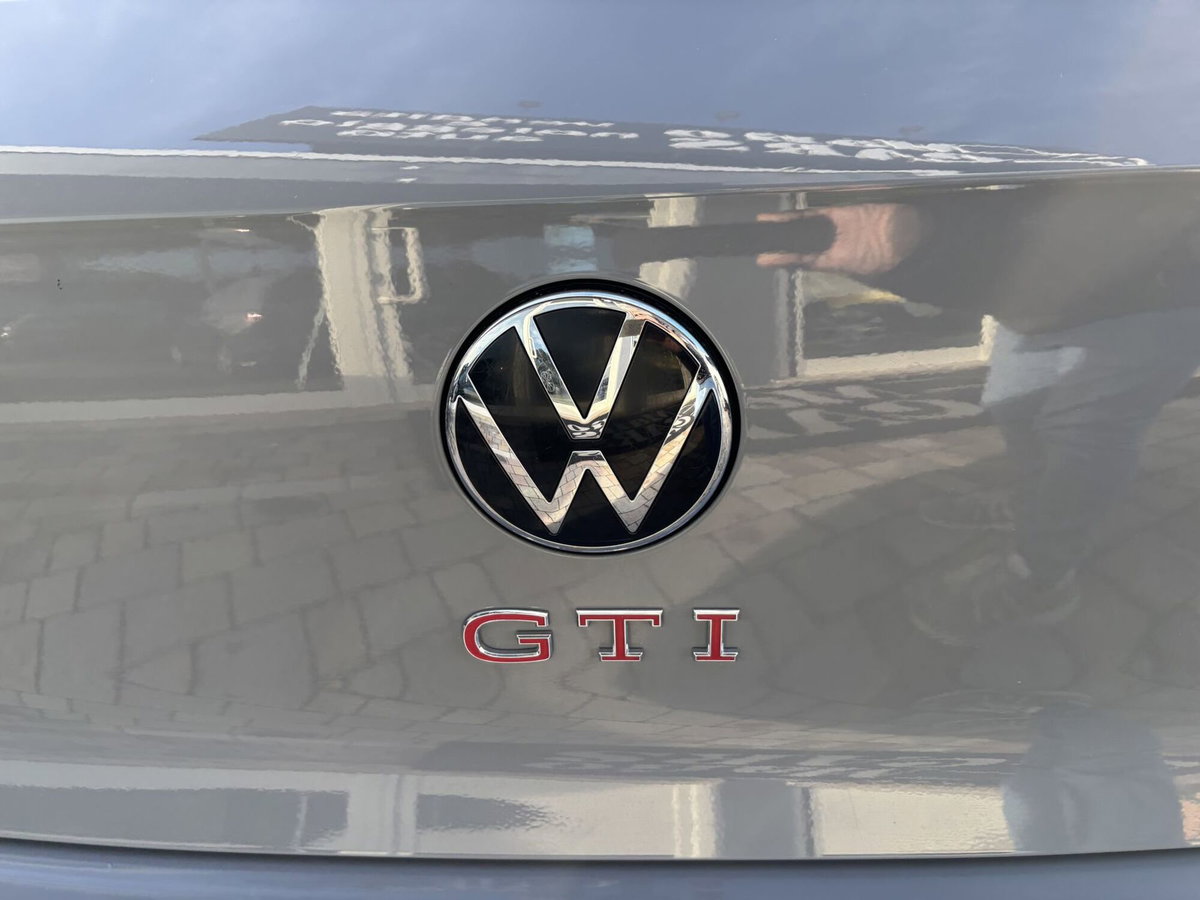 Volkswagen Golf 2.0 TSI GTI DSG (12)