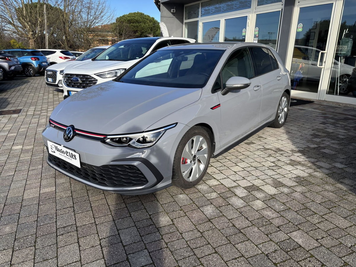 Volkswagen Golf 2.0 TSI GTI DSG (2)