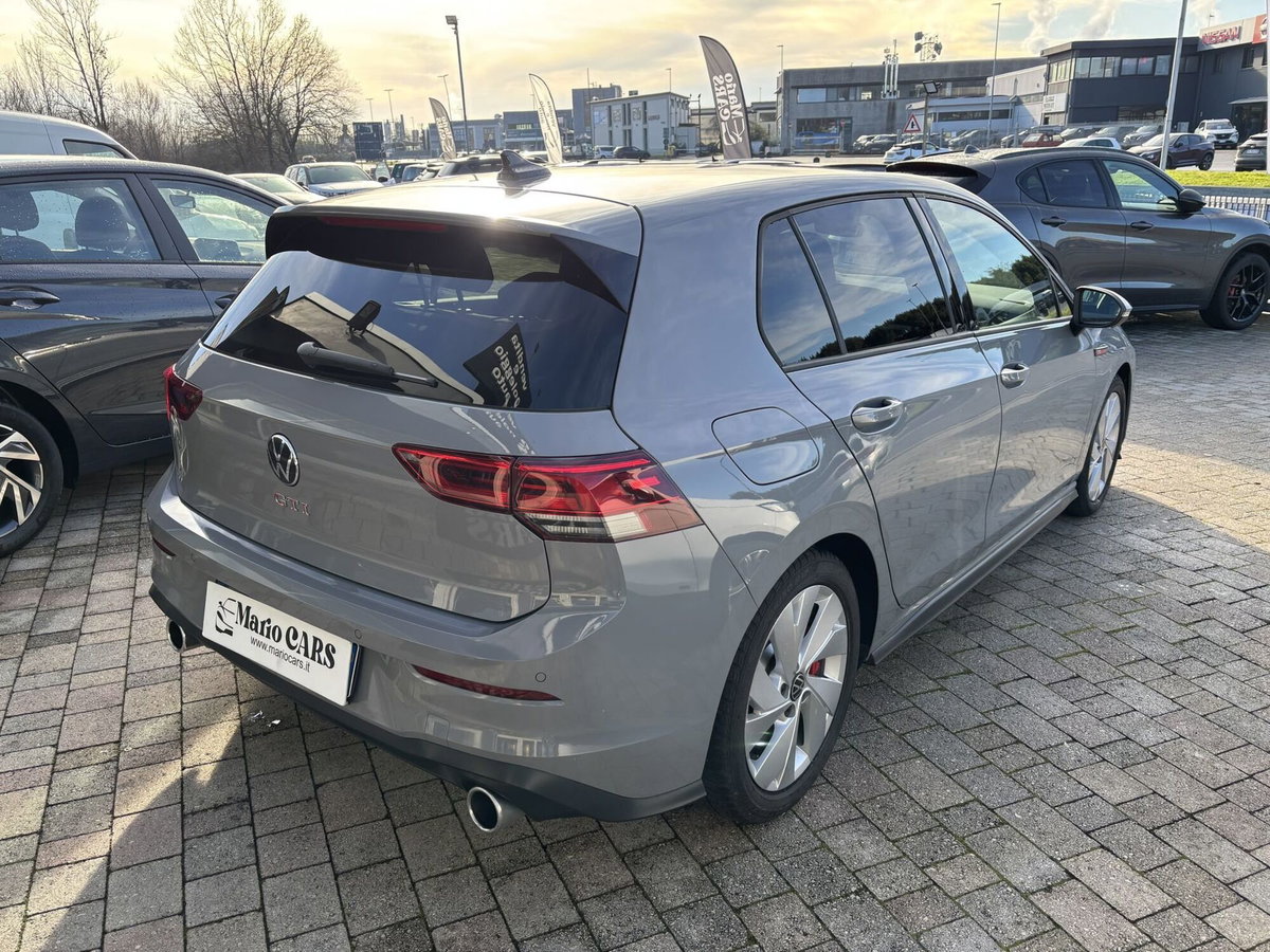 Volkswagen Golf 2.0 TSI GTI DSG (4)