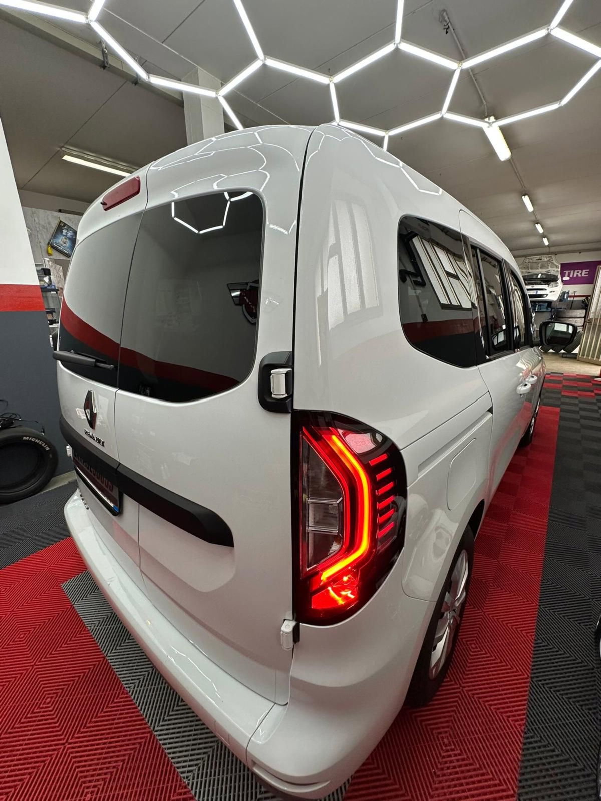 Renault Kangoo 1.5 blue dci Equilibre 95cv (11)
