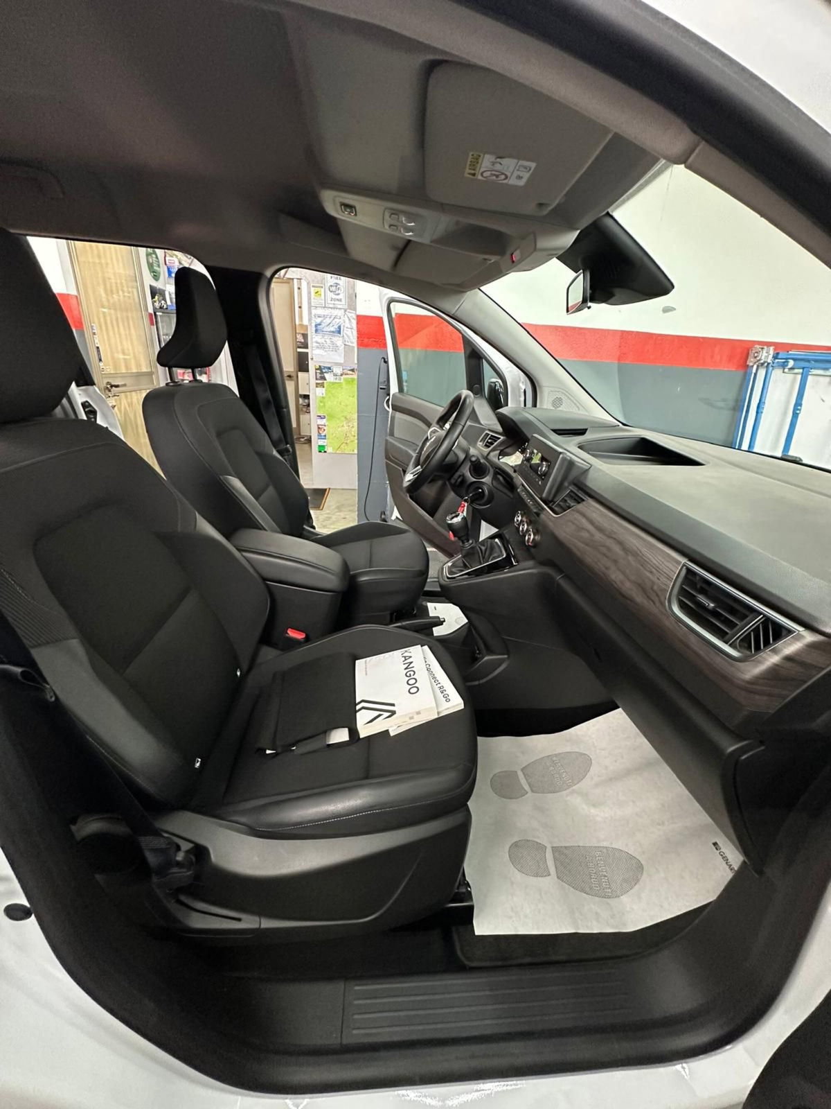 Renault Kangoo 1.5 blue dci Equilibre 95cv (14)