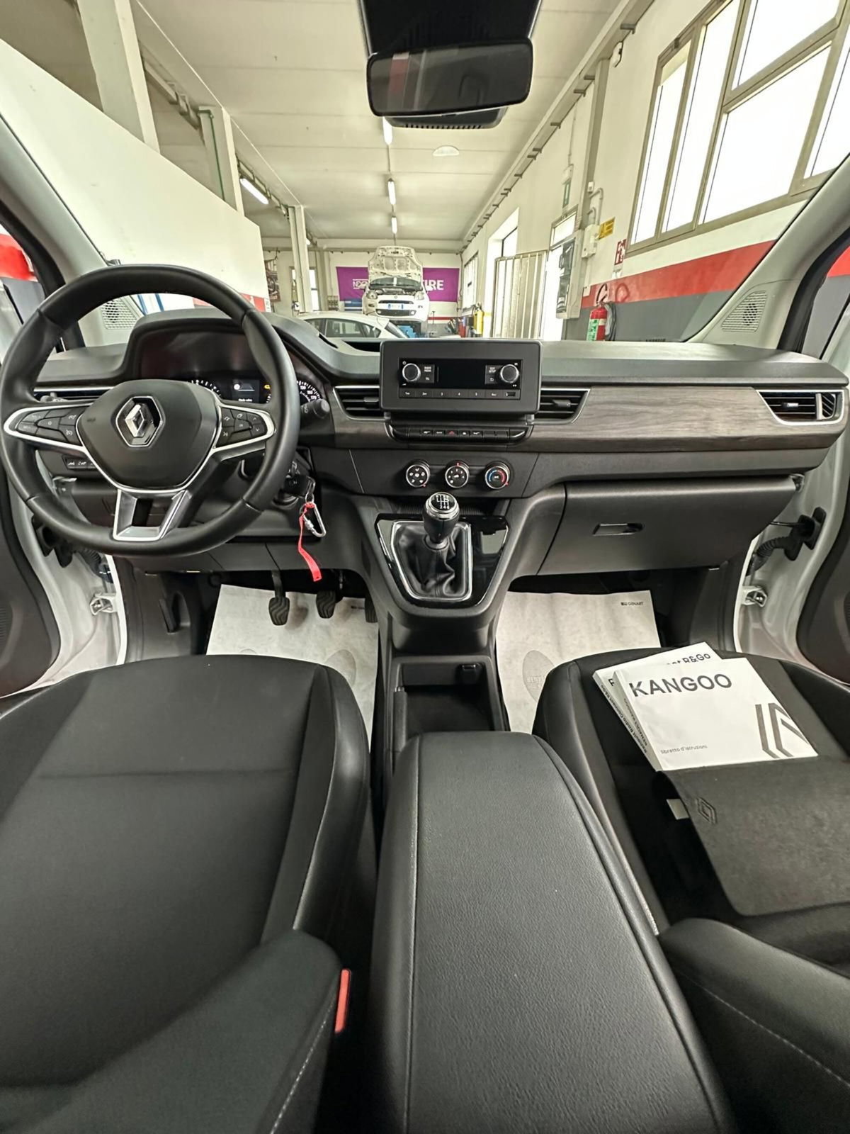 Renault Kangoo 1.5 blue dci Equilibre 95cv (18)