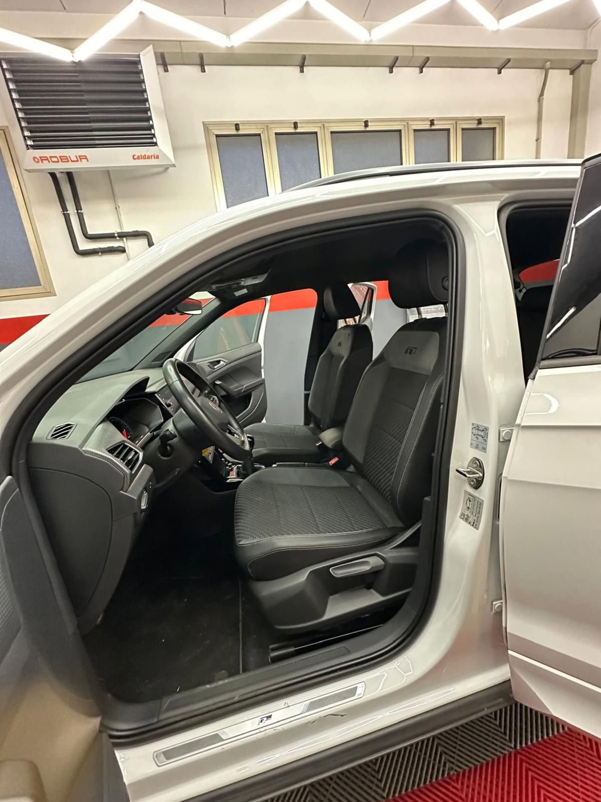 Volkswagen T-Cross 1.0 TSI 110 CV DSG Style (7)