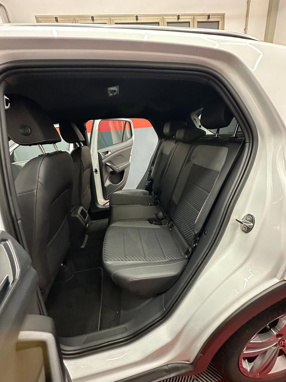 Volkswagen T-Cross 1.0 TSI 110 CV DSG Style (8)