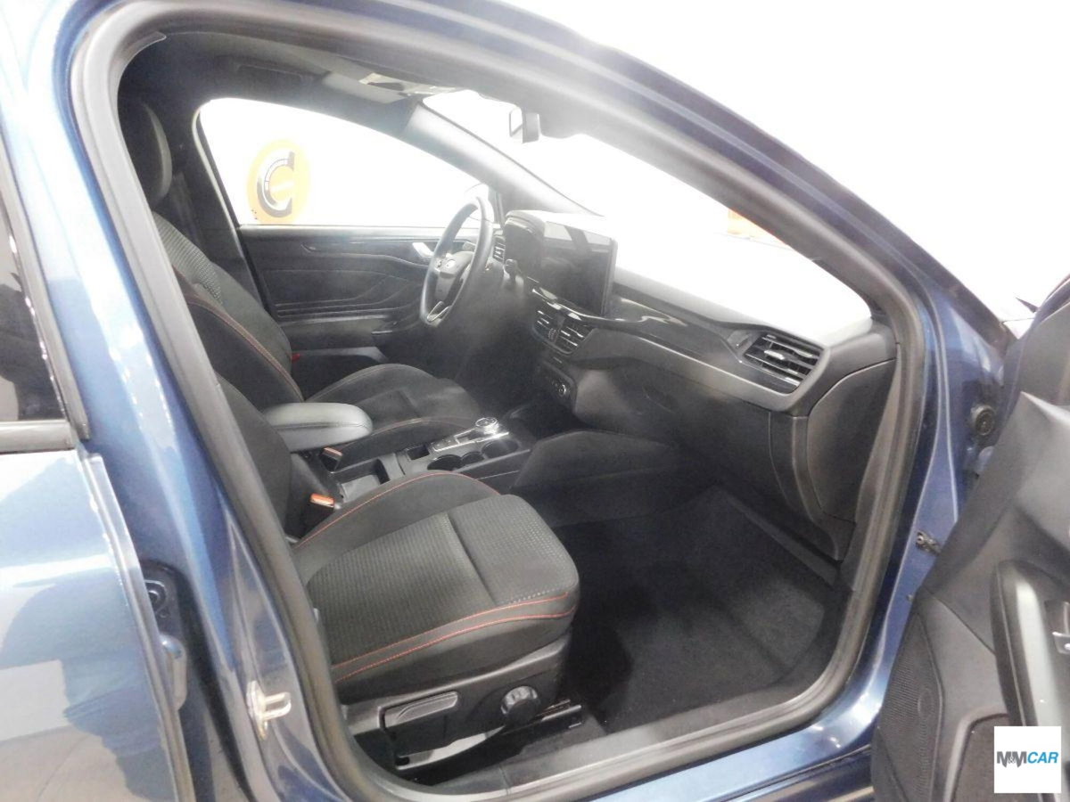 Ford Focus Station Wagon 1.5 TDCi 120 CV Start&Stop SW ST Line (6)
