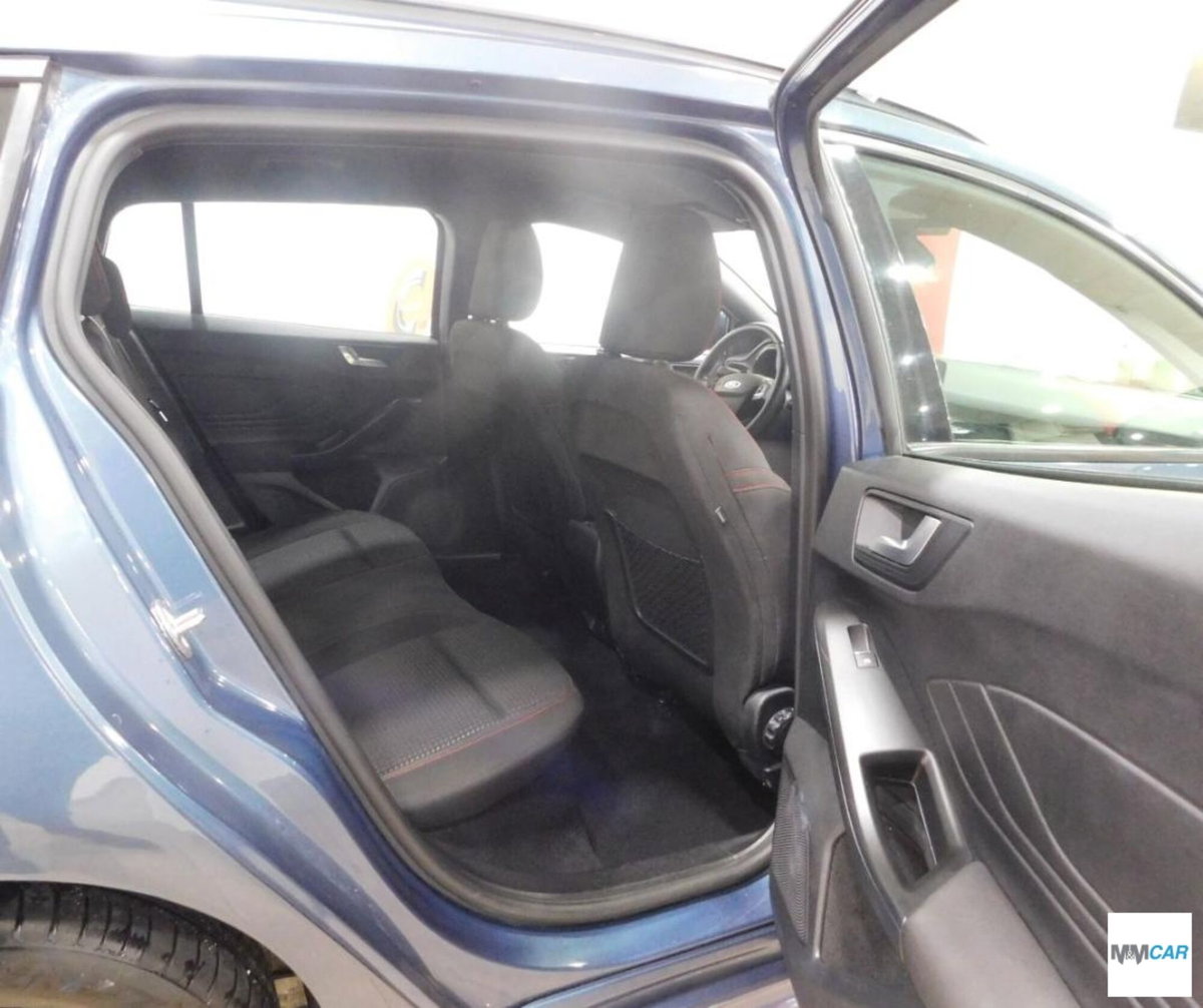 Ford Focus Station Wagon 1.5 TDCi 120 CV Start&Stop SW ST Line (7)