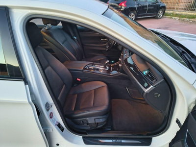 BMW Serie 5 520d Msport (9)