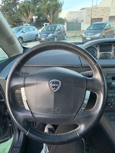 Lancia Musa 1.4 Platino Ecochic GPL (5)