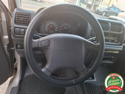 Suzuki Jimny 1.3i 16V cat 4WD JLX (13)