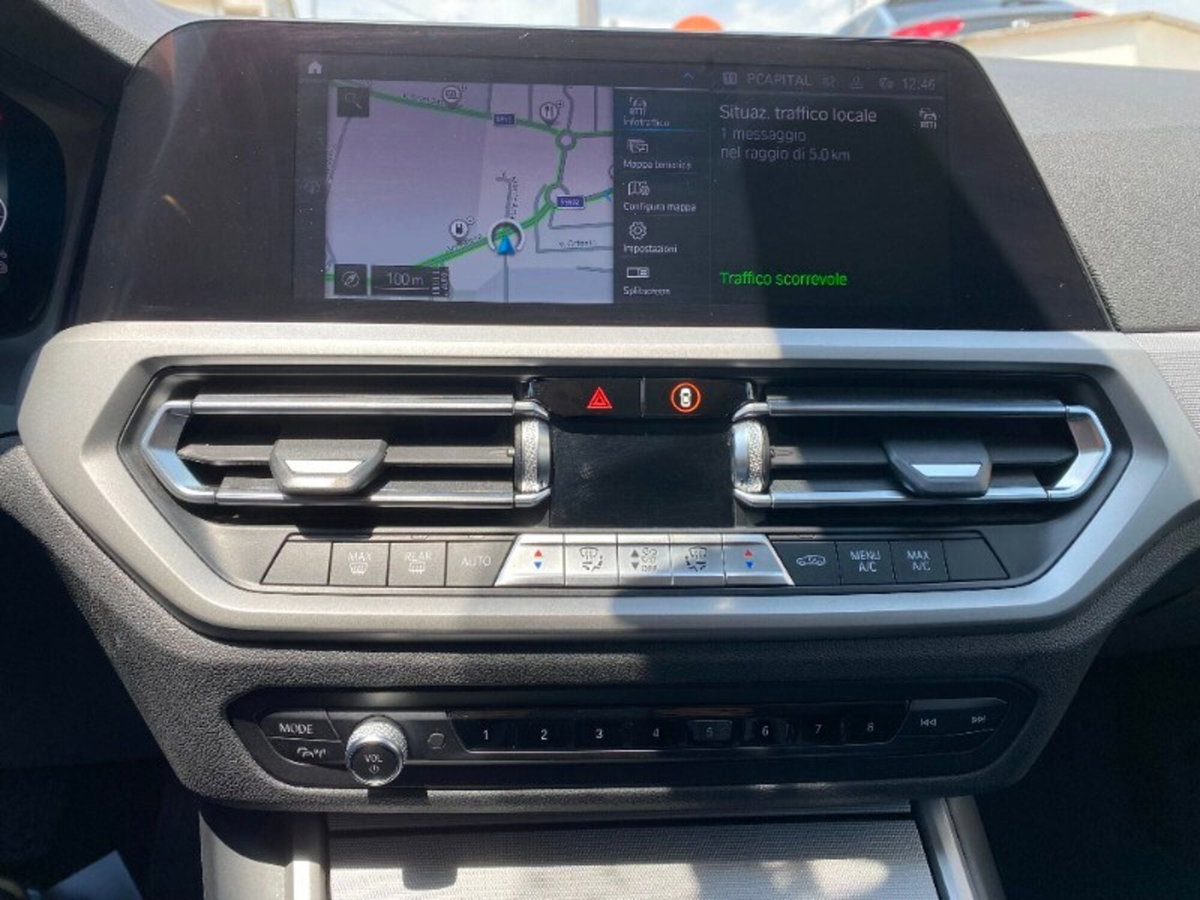 BMW Serie 3 Touring 320e  Business Advantage (13)