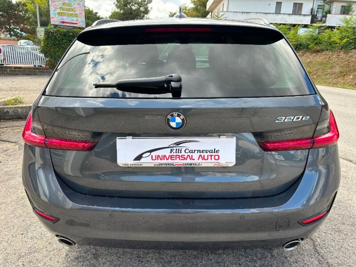 BMW Serie 3 Touring 320e  Business Advantage (5)