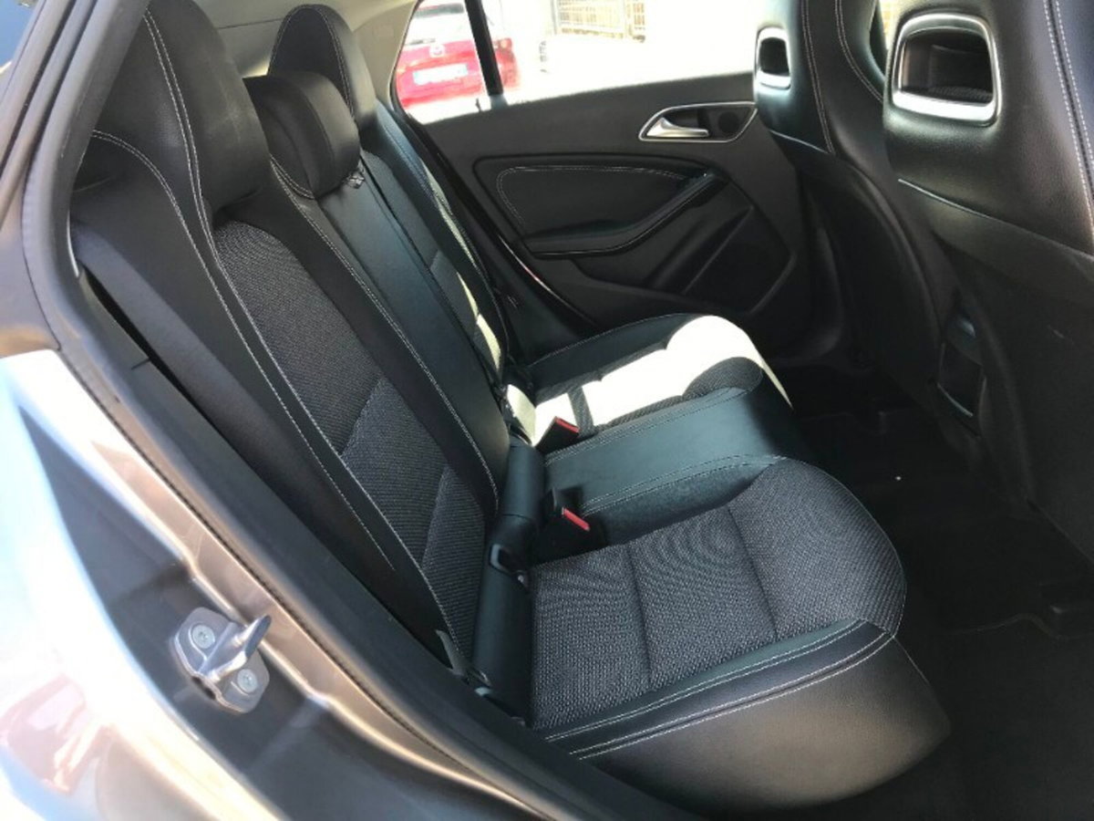Mercedes-Benz CLA Shooting Brake 200 d Automatic Business (11)