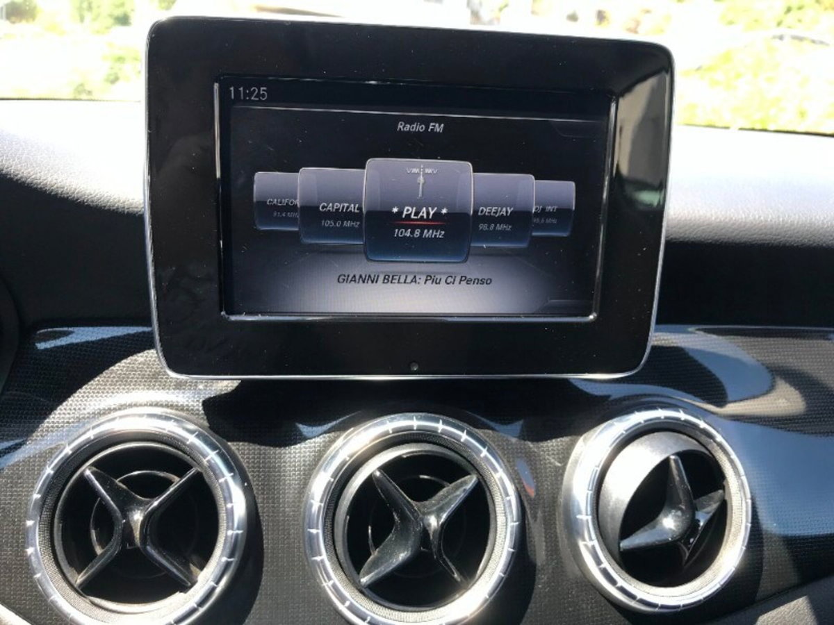 Mercedes-Benz CLA Shooting Brake 200 d Automatic Business (13)