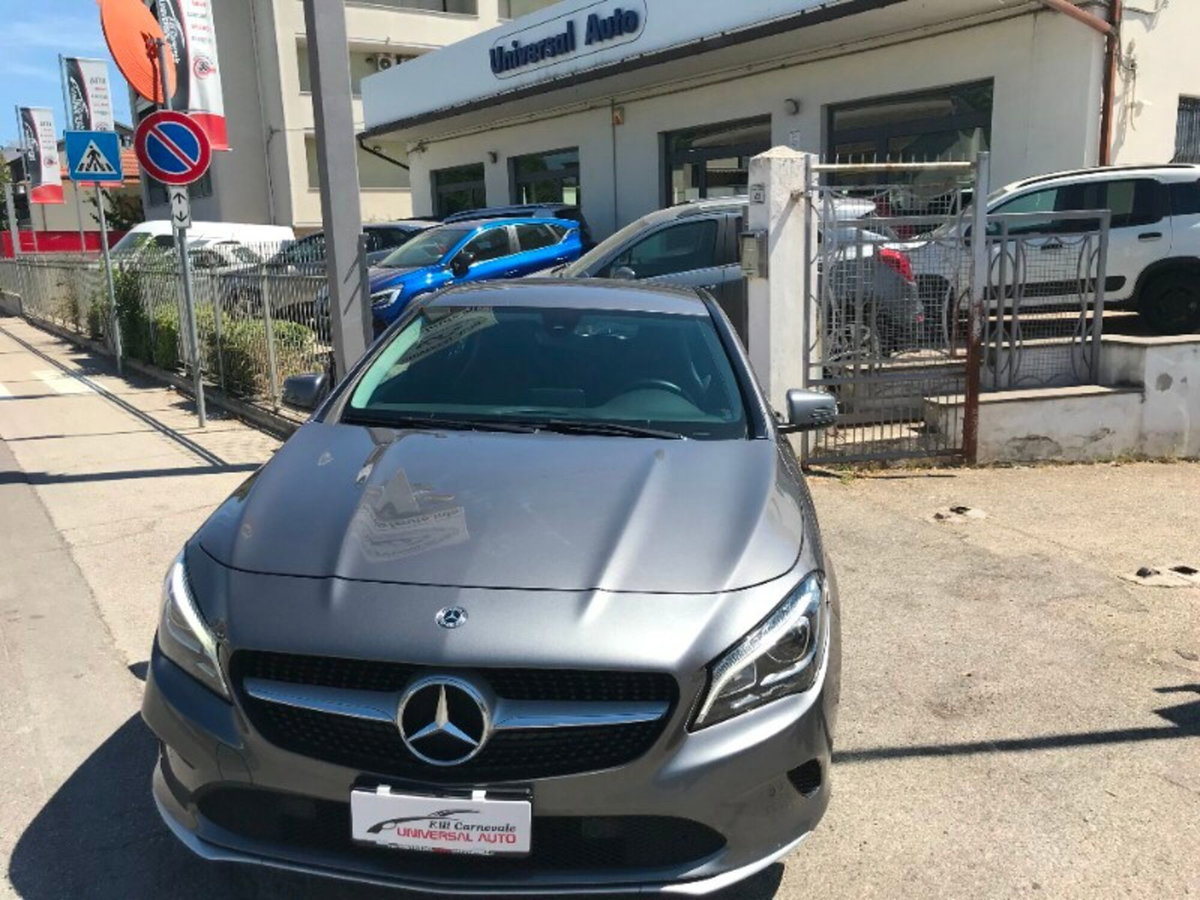 Mercedes-Benz CLA Shooting Brake 200 d Automatic Business (2)