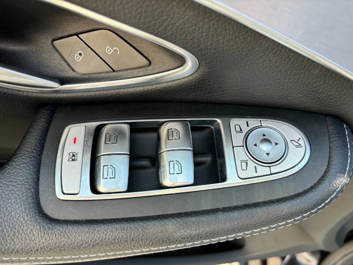 Mercedes-Benz Classe C Station Wagon 220 d Auto Sport Plus (18)