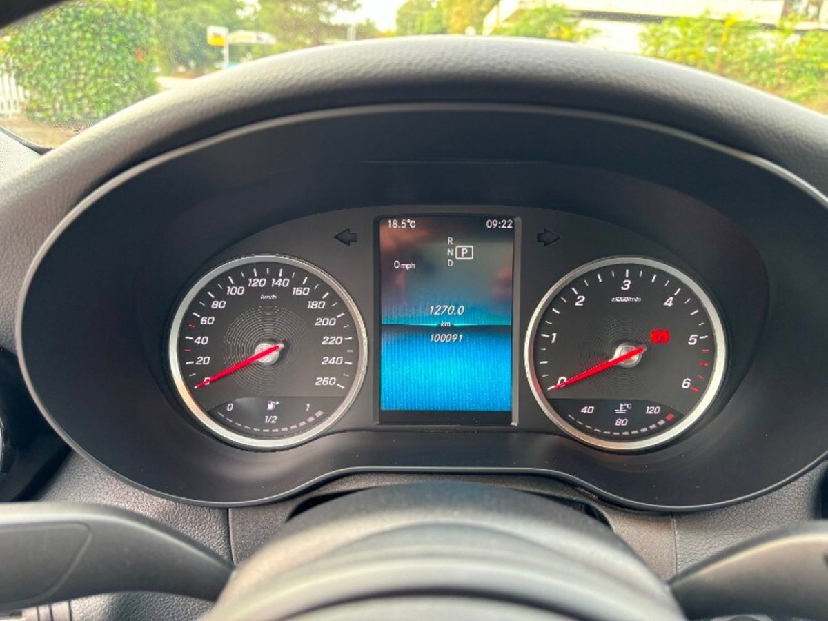 Mercedes-Benz Classe C 180 d Auto Business (13)