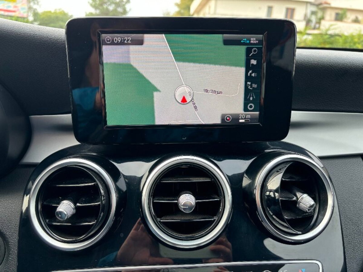 Mercedes-Benz Classe C 180 d Auto Business (15)