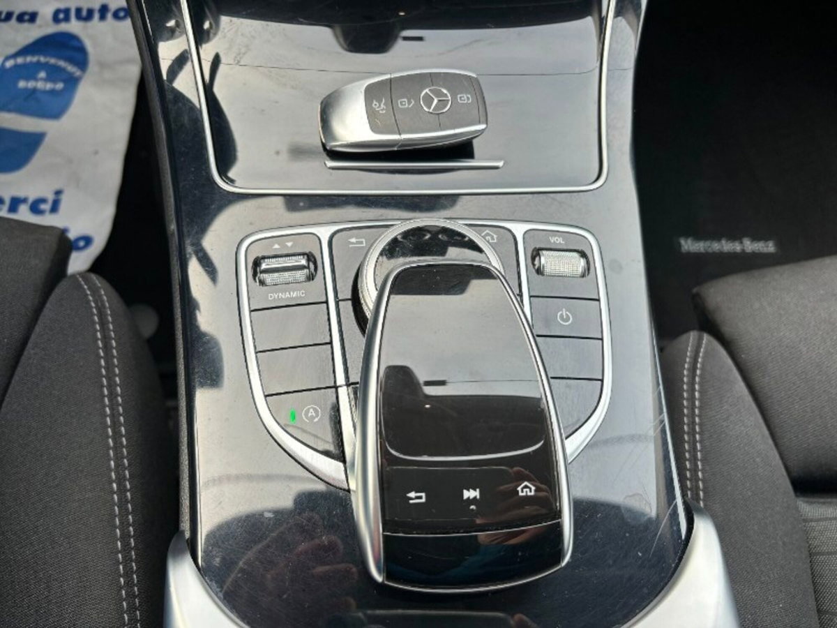 Mercedes-Benz Classe C 180 d Auto Business (16)
