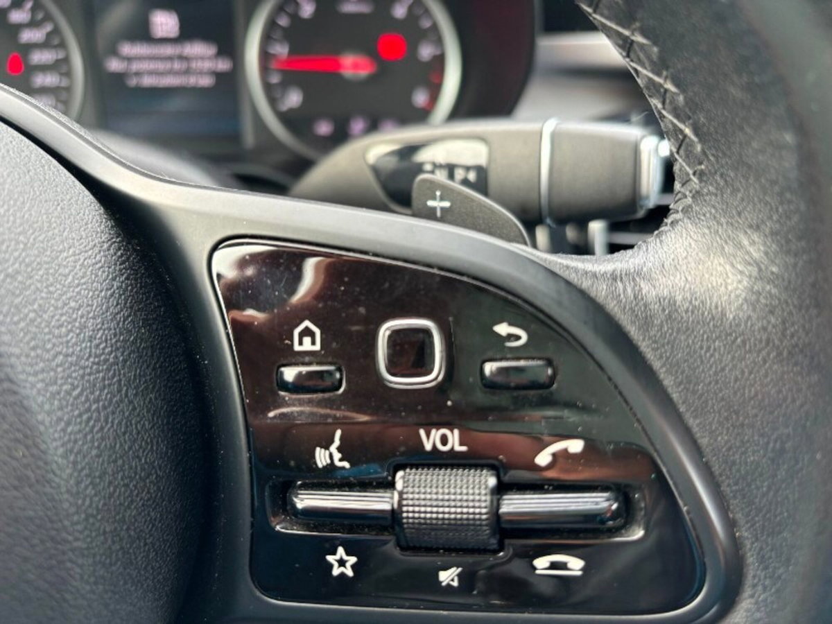 Mercedes-Benz Classe C 180 d Auto Business (17)