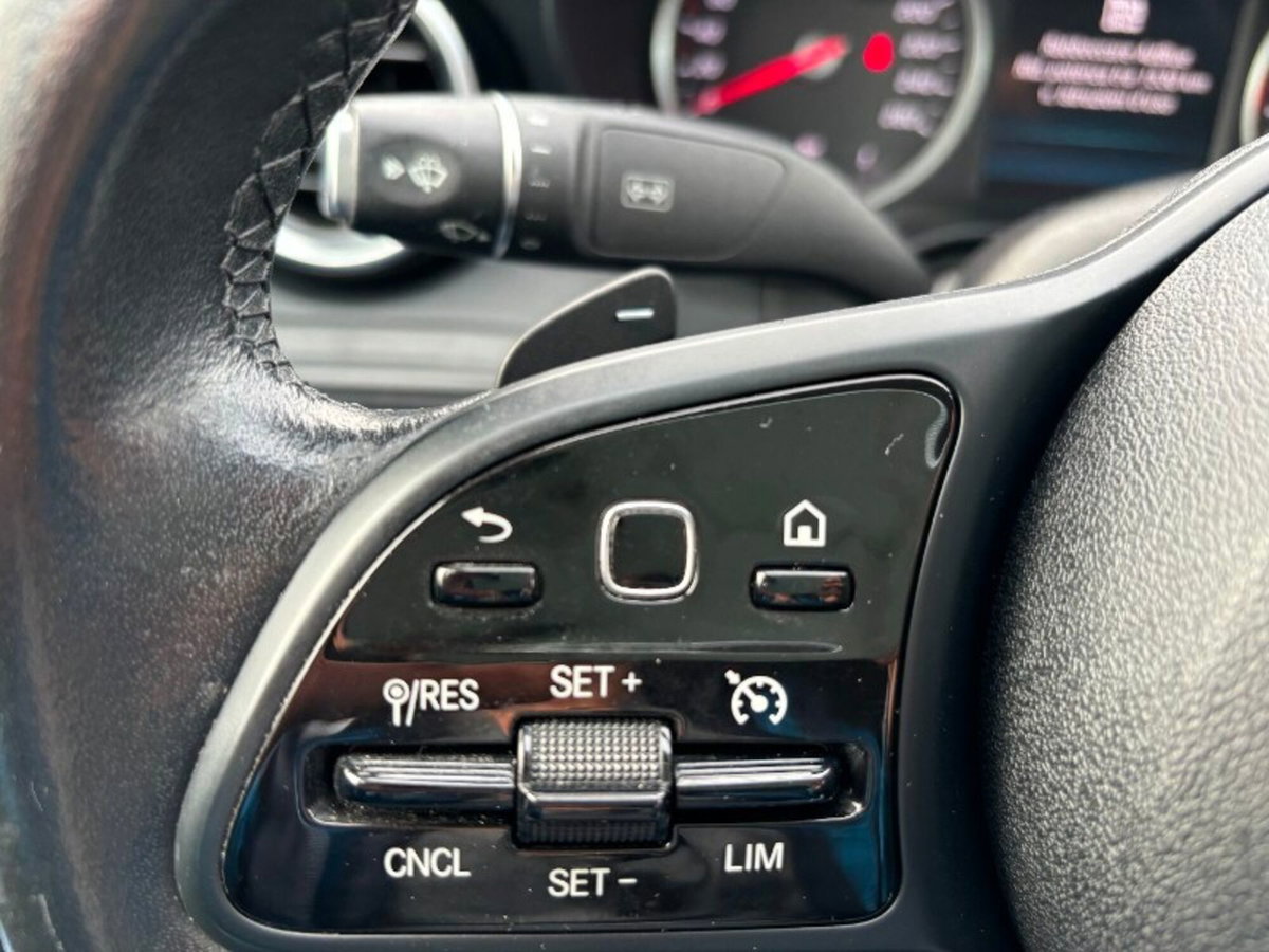 Mercedes-Benz Classe C 180 d Auto Business (18)