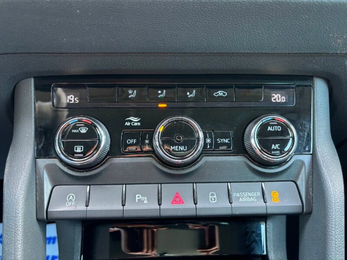 Skoda Karoq 2.0 TDI SCR 4x4 DSG Executive (18)