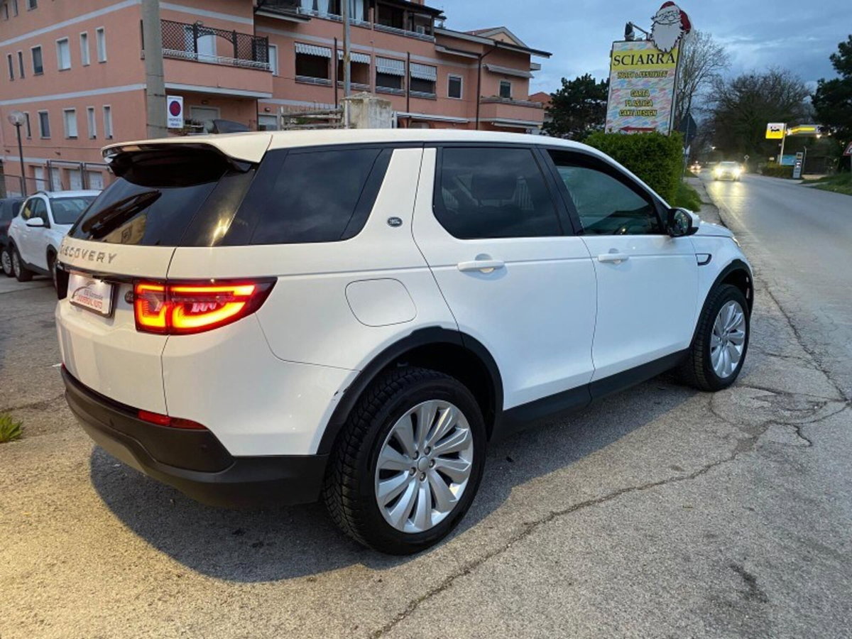 Land Rover Discovery Sport 2.0 TD4 180 CV AWD Auto SE (4)
