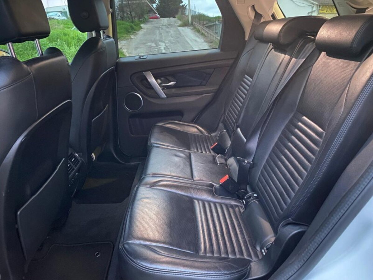 Land Rover Discovery Sport 2.0 TD4 180 CV AWD Auto SE (8)