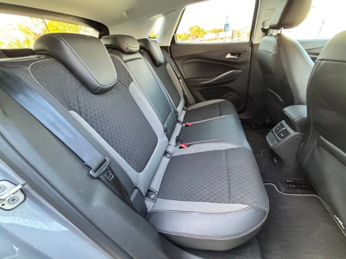 Opel Grandland X 1.5 diesel Ecotec Start&Stop aut. Innovation (13)