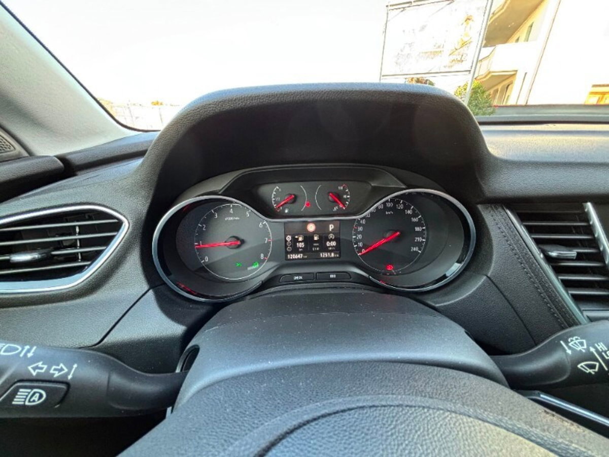 Opel Grandland X 1.5 diesel Ecotec Start&Stop aut. Innovation (14)