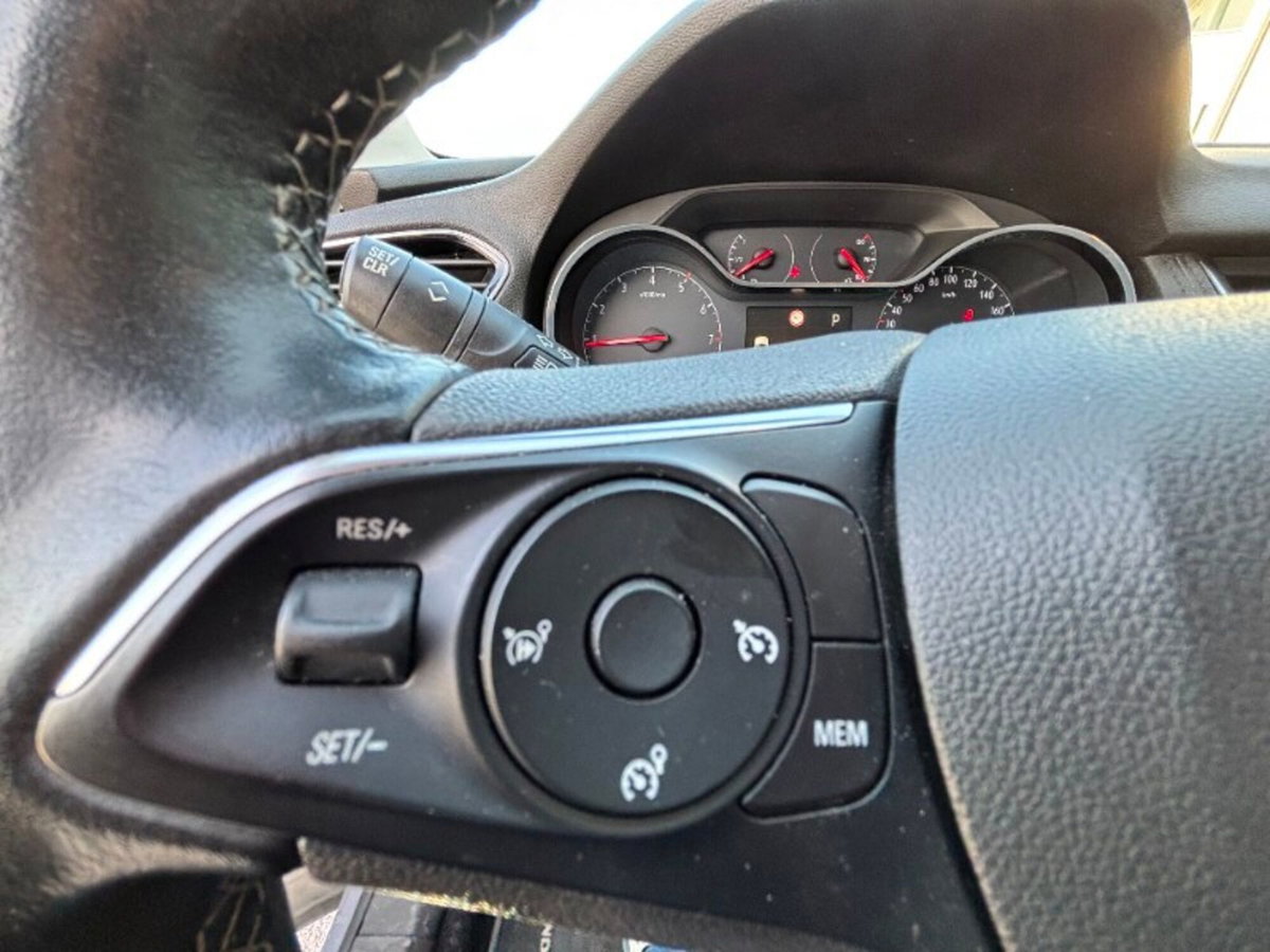 Opel Grandland X 1.5 diesel Ecotec Start&Stop aut. Innovation (19)
