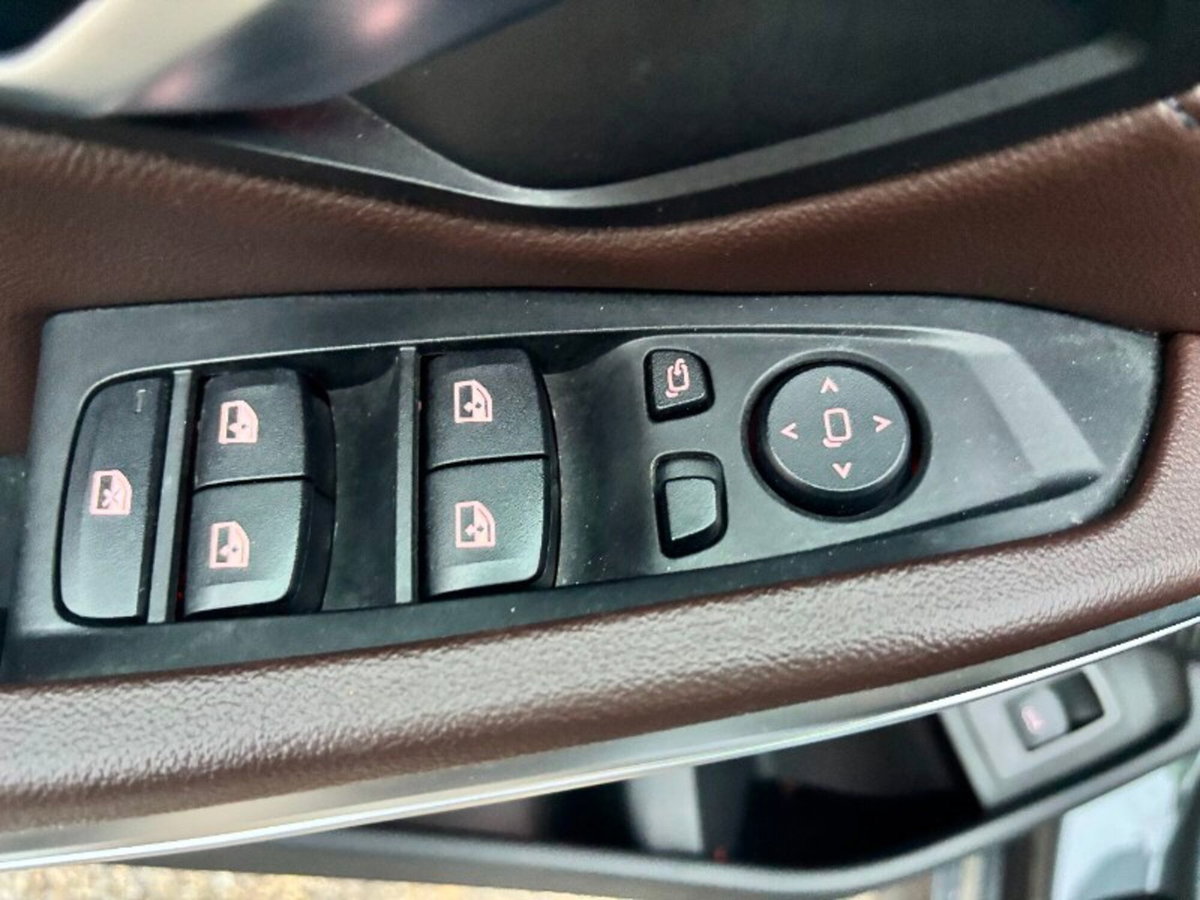 BMW Serie 3 Touring 320d 48V (16)