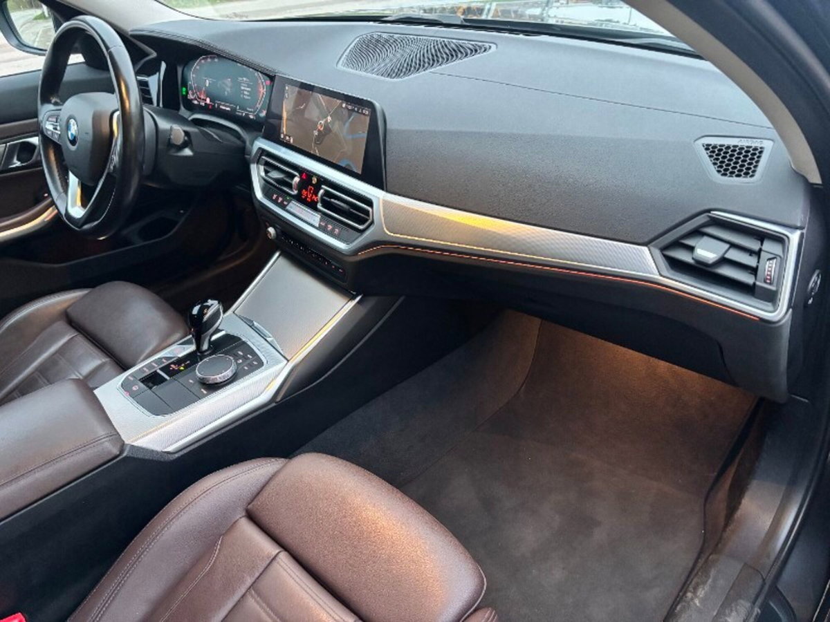 BMW Serie 3 Touring 320d 48V (19)