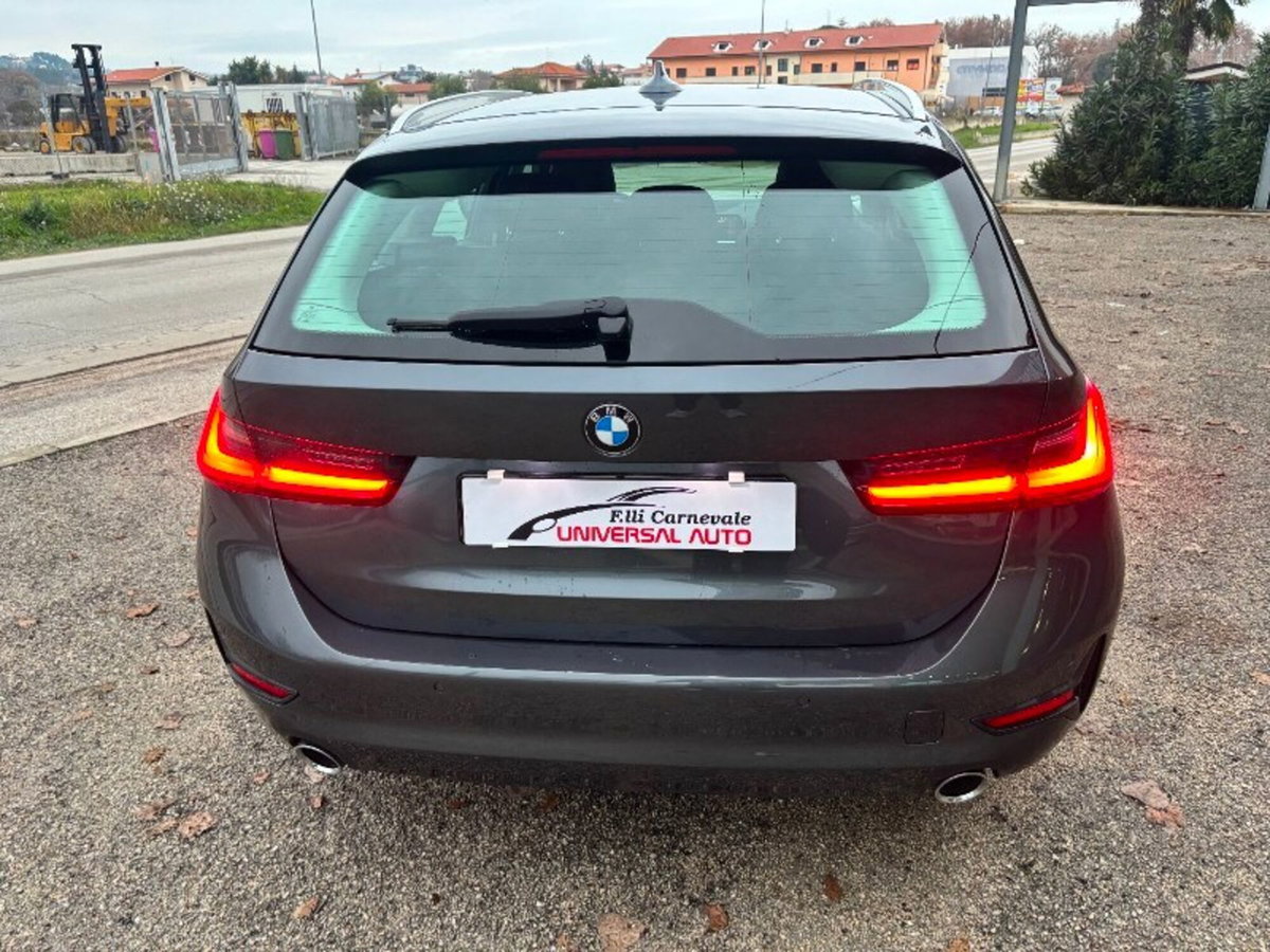 BMW Serie 3 Touring 320d 48V (6)