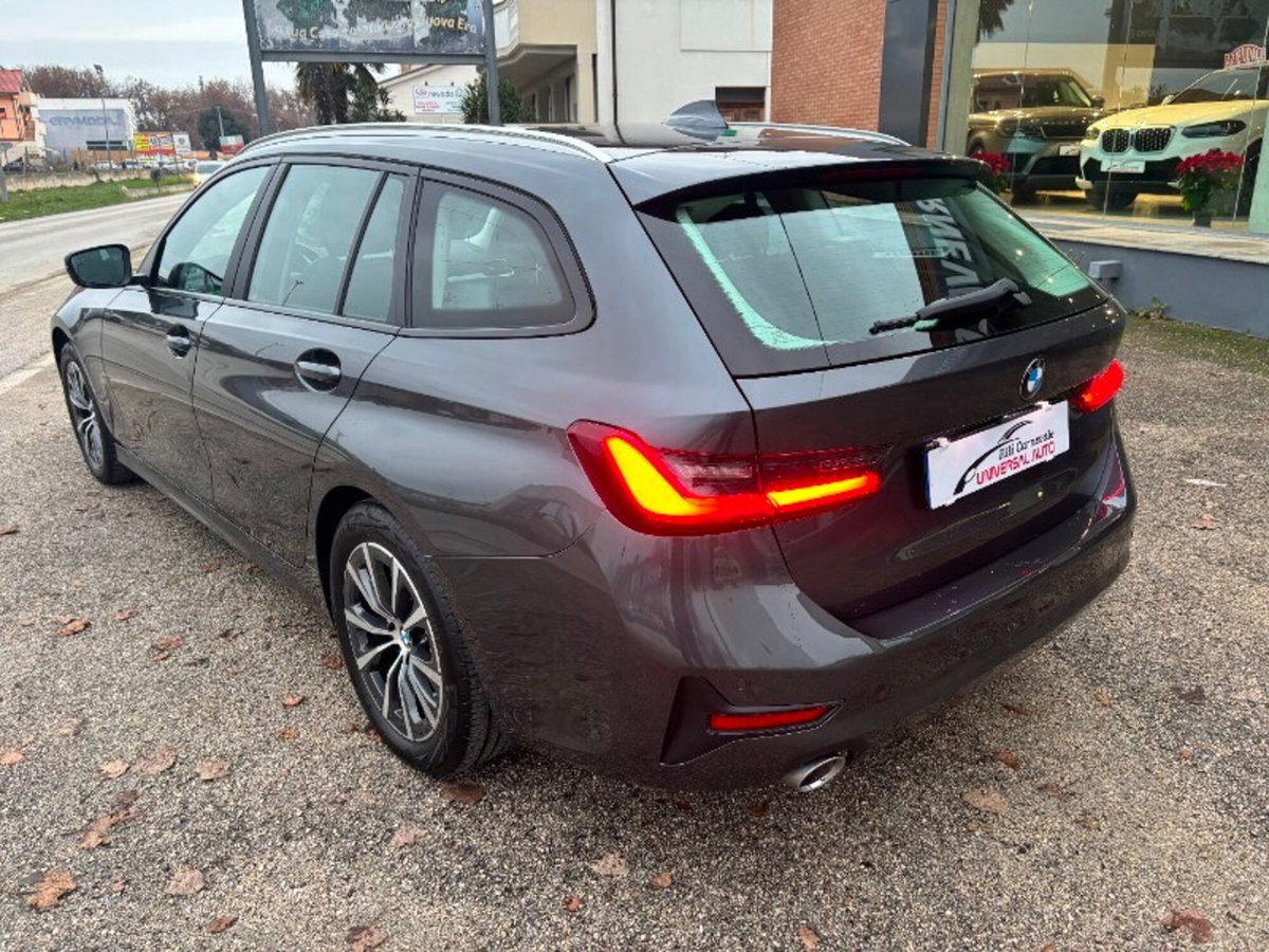 BMW Serie 3 Touring 320d 48V (7)