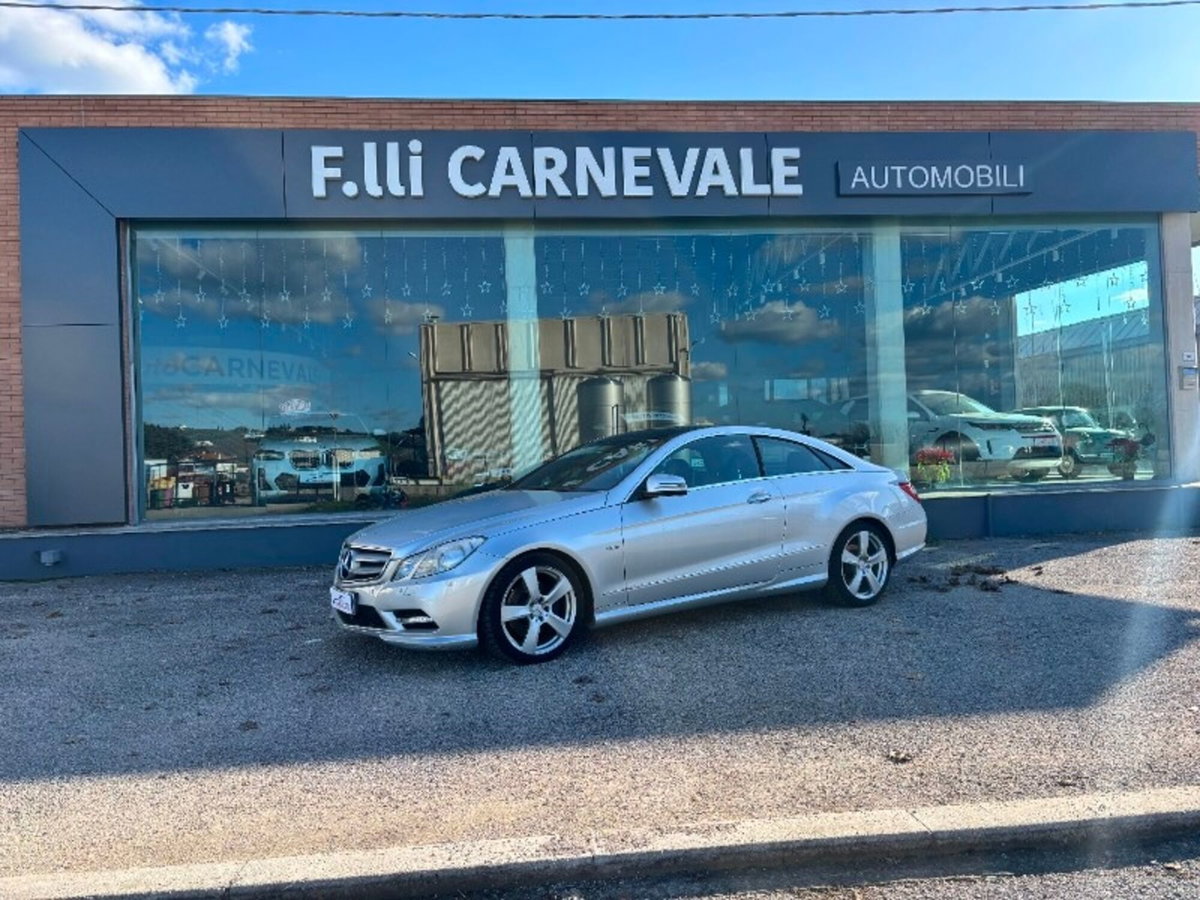 Mercedes-Benz Classe E Coupé 220 CDI Coupé BlueEFFICIENCY