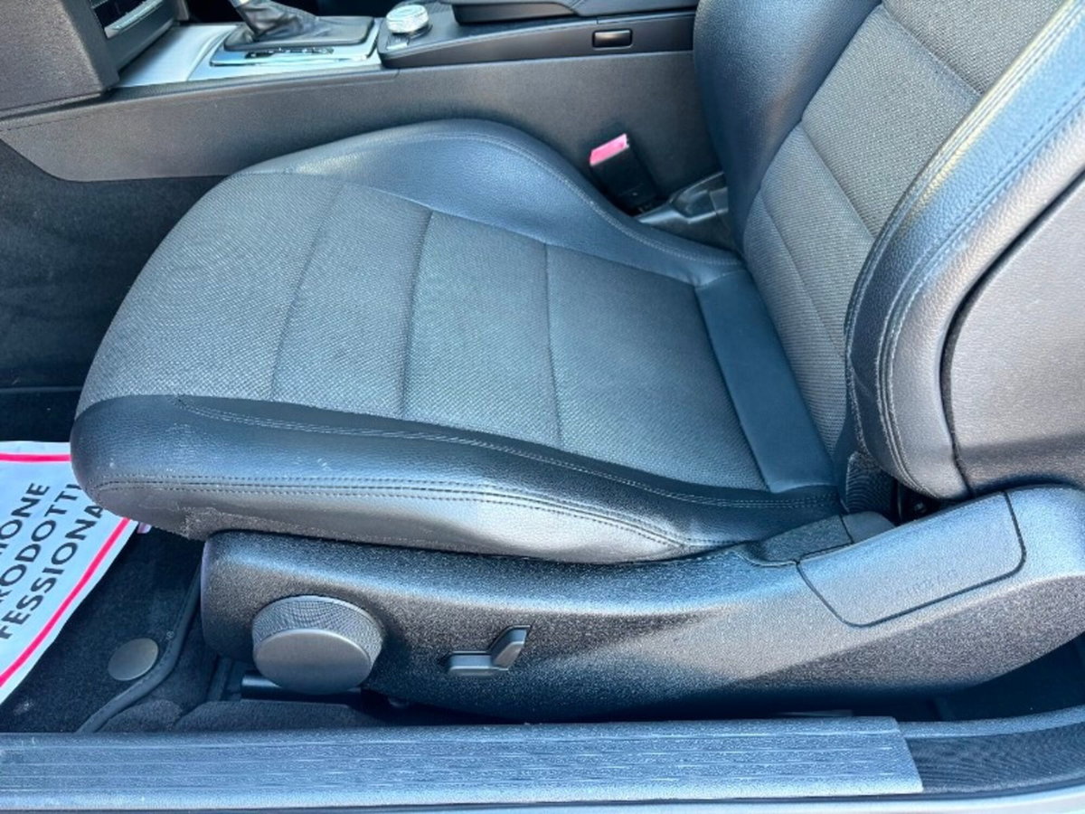 Mercedes-Benz Classe E Coupé 220 CDI Coupé BlueEFFICIENCY (13)