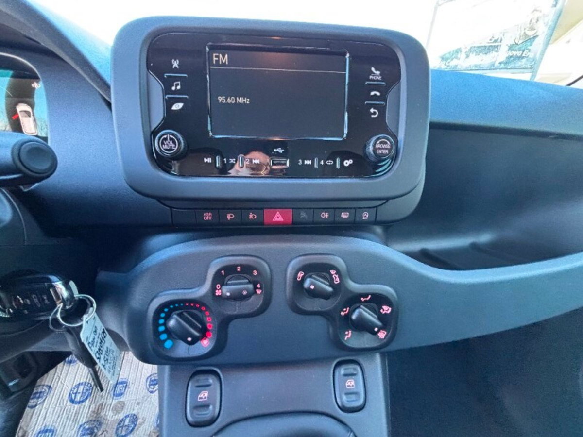 Fiat Panda 1.0 firefly hybrid Pop s&s 70cv (17)