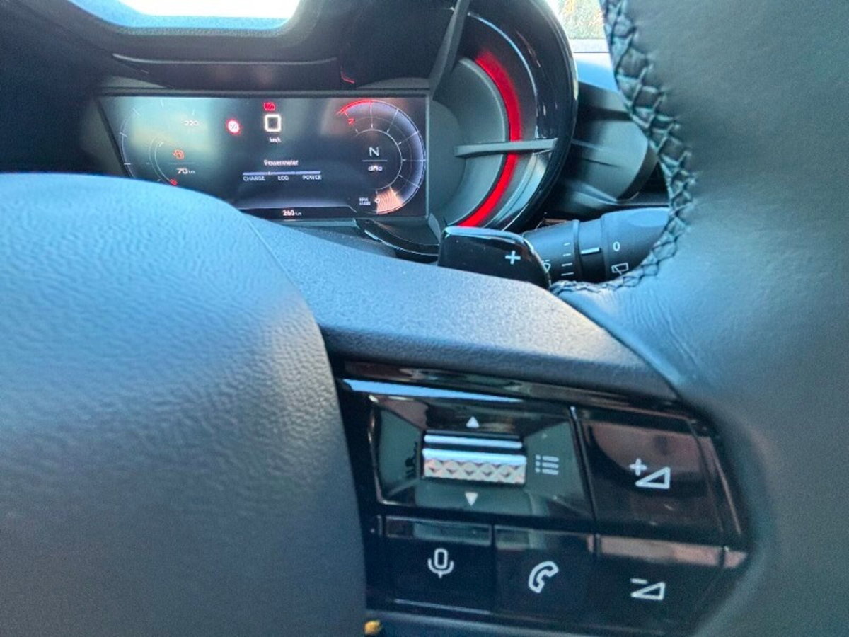Alfa Romeo Junior 1.2 ibrida Speciale 145cv edct6 (17)