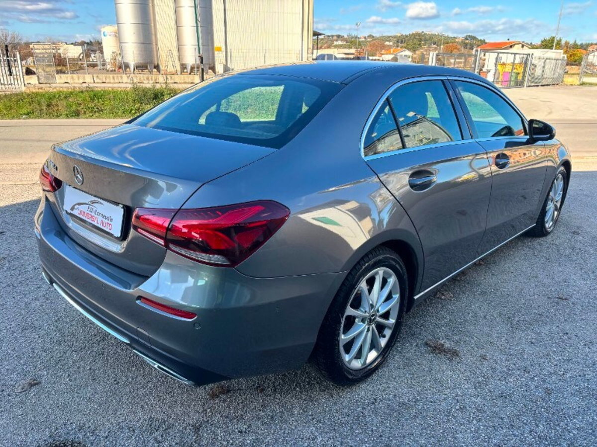 Mercedes-Benz Classe A Sedan 180 d Automatic 4p. Business (5)