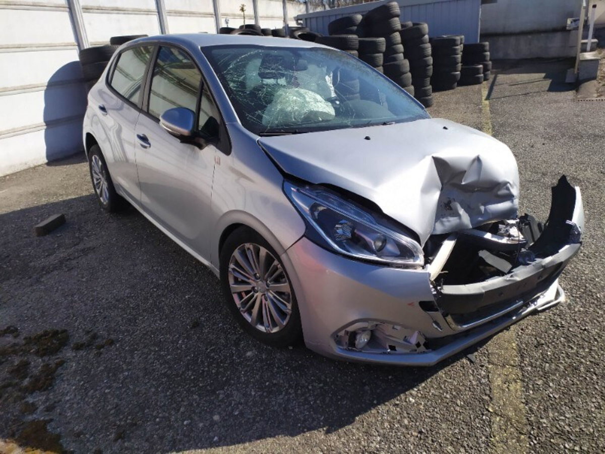 Peugeot 208 82 Stop&Start 5 porte Allure (8)
