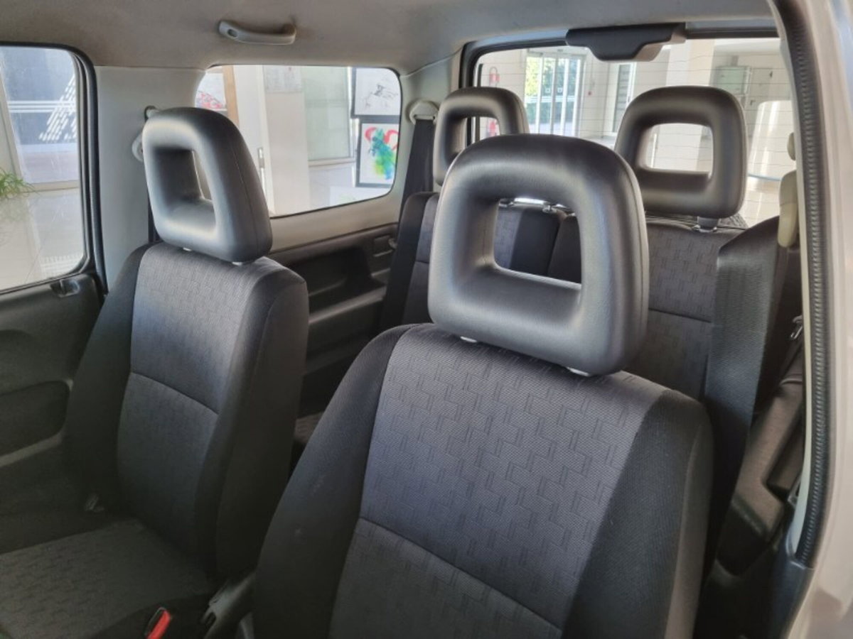 Suzuki Jimny 1.5 DDiS cat 4WD JLX Più (10)