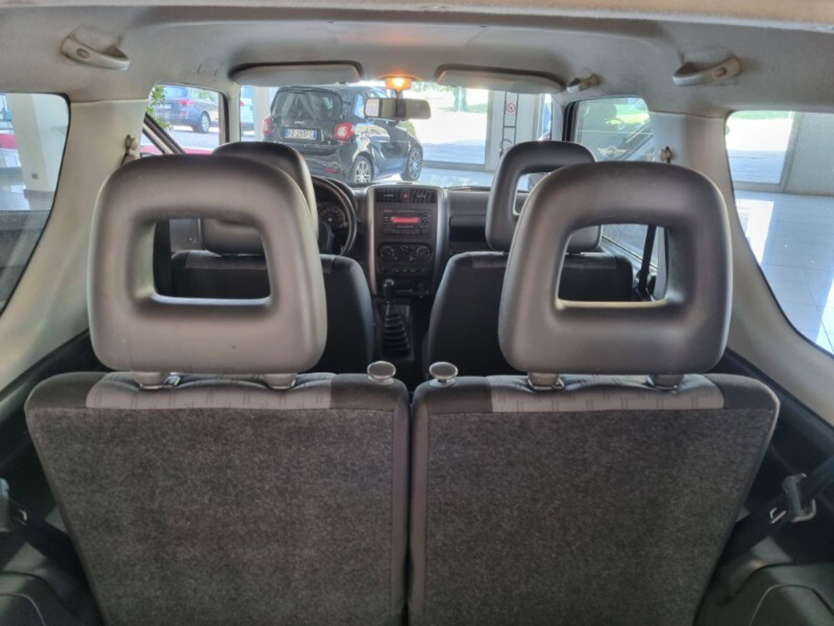 Suzuki Jimny 1.5 DDiS cat 4WD JLX Più (12)