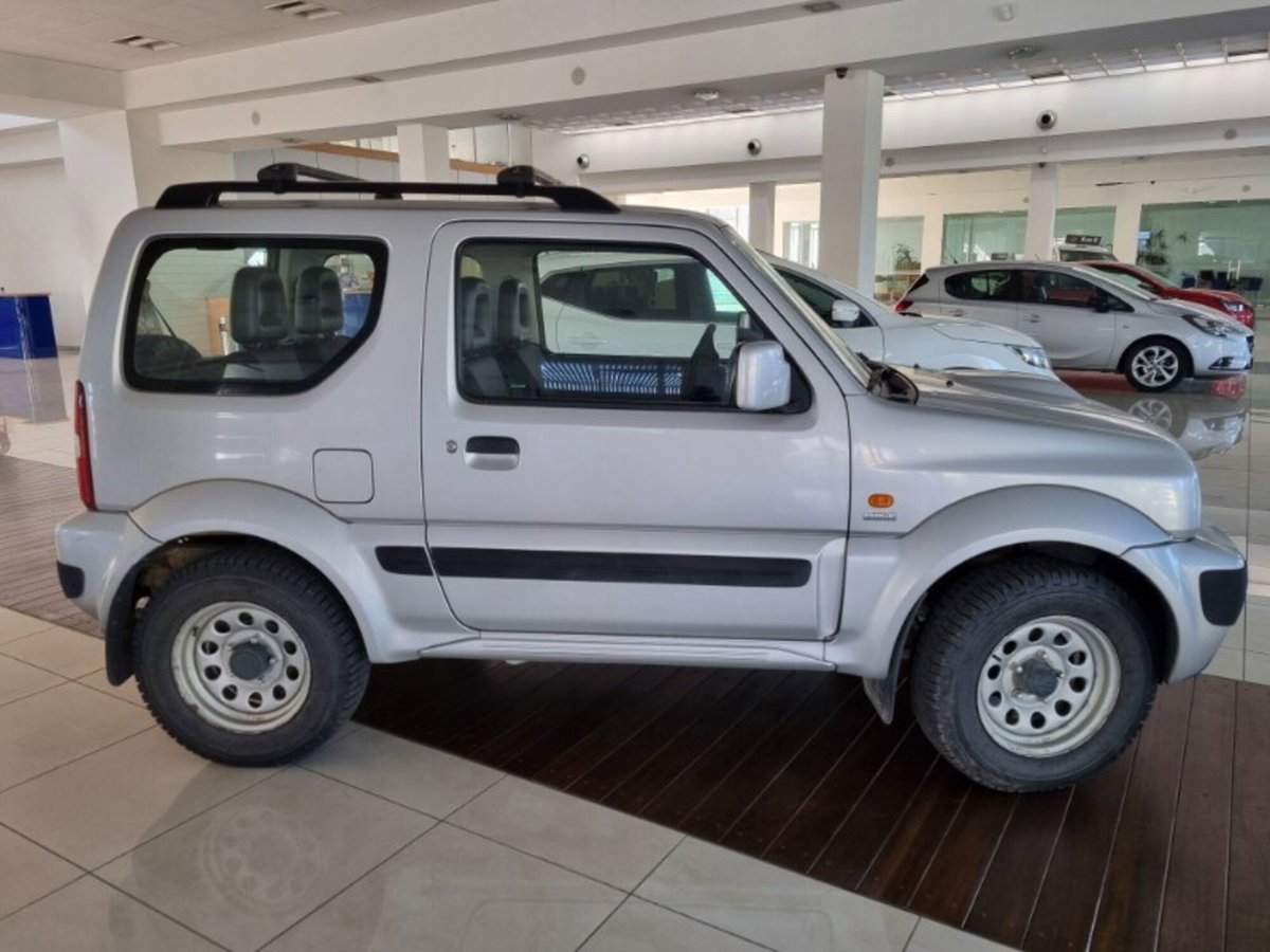 Suzuki Jimny 1.5 DDiS cat 4WD JLX Più (3)