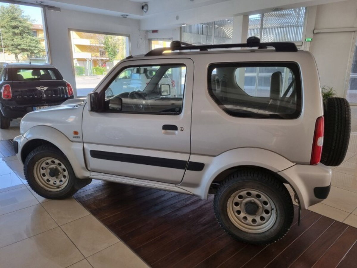 Suzuki Jimny 1.5 DDiS cat 4WD JLX Più (7)