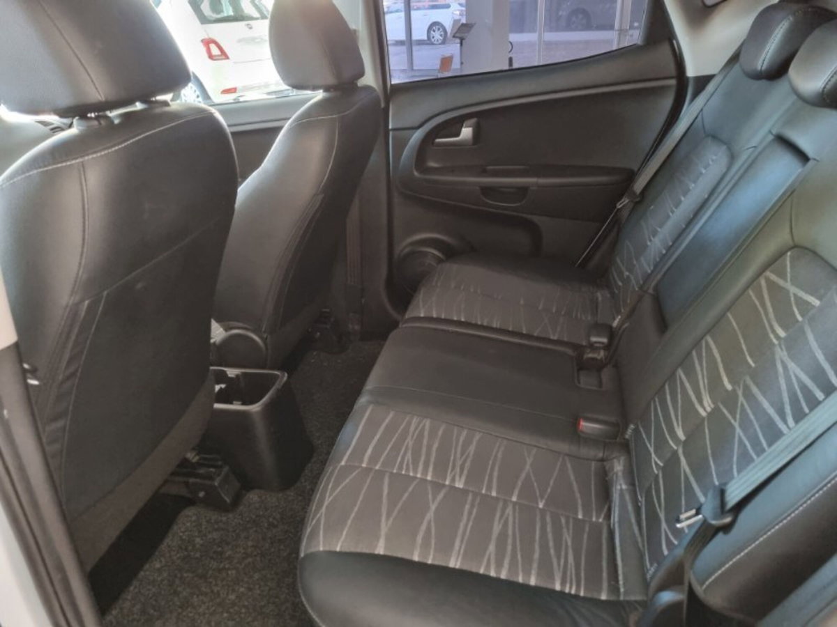 Kia Venga 1.4 CRDi 90CV Cool (12)