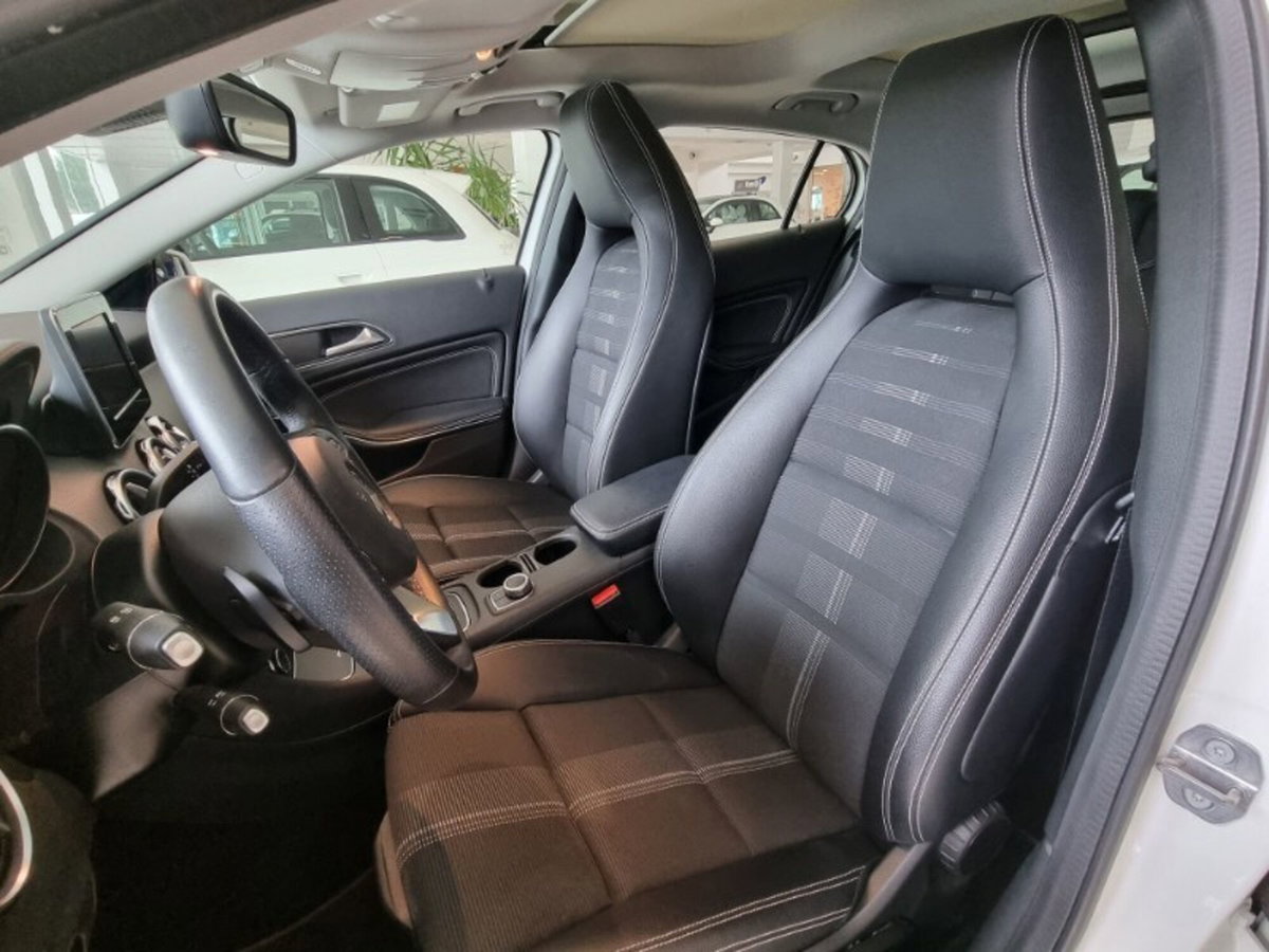 Mercedes-Benz GLA SUV 200 Sport (10)