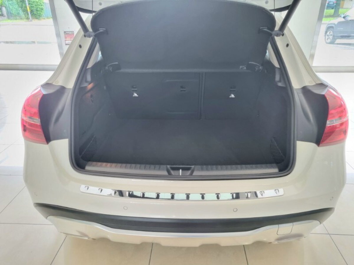 Mercedes-Benz GLA SUV 200 Sport (13)
