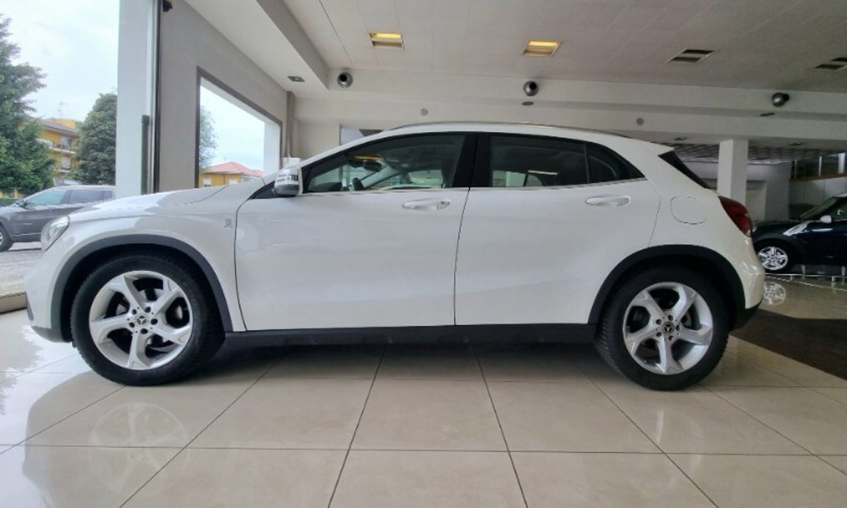 Mercedes-Benz GLA SUV 200 Sport (3)
